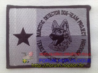 050.jpg