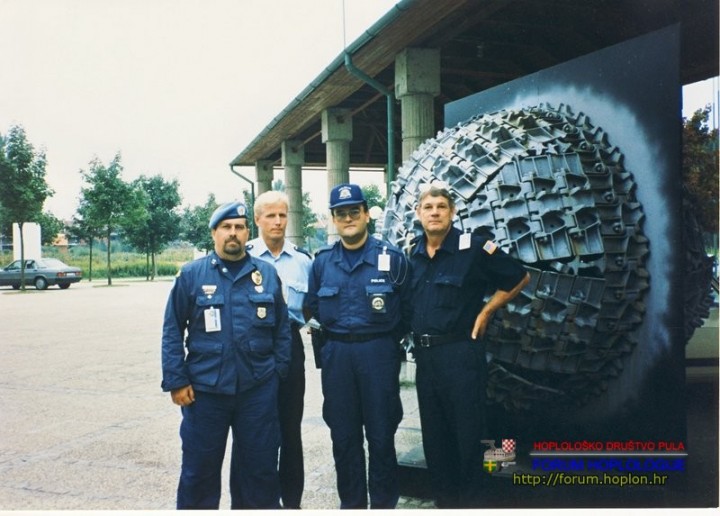 Untitled-Scanned-32.jpg