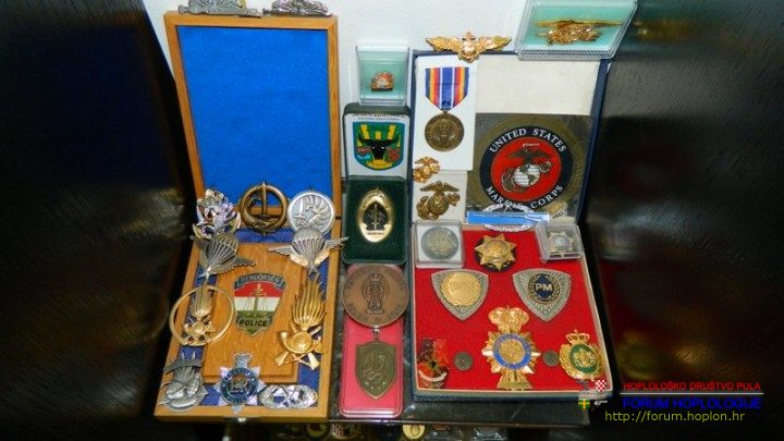 CZ99, kape i oznake 021.JPG