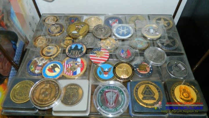 CZ99, kape i oznake 022.JPG