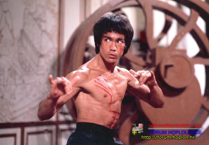 bruce-lee-2.jpg